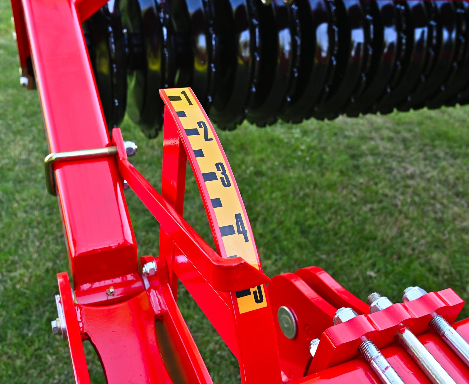 HE-VA Sub Tiller - robuster Tiefenlockerer HE-VA Sub Tiller - robuster Tiefenlockerer