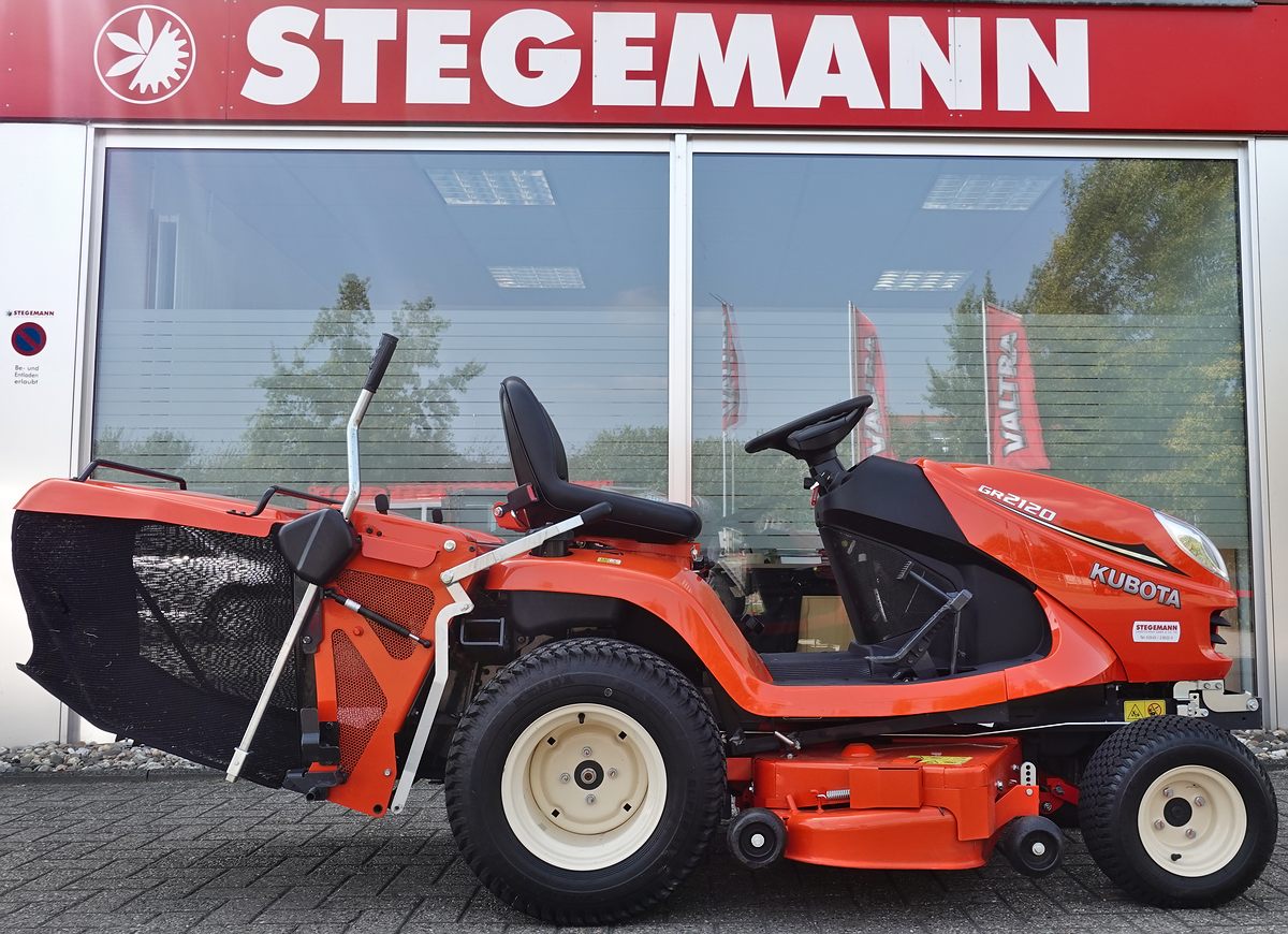 Rasenmäher Kubota GR2120 Rasenmäher Kubota GR2120