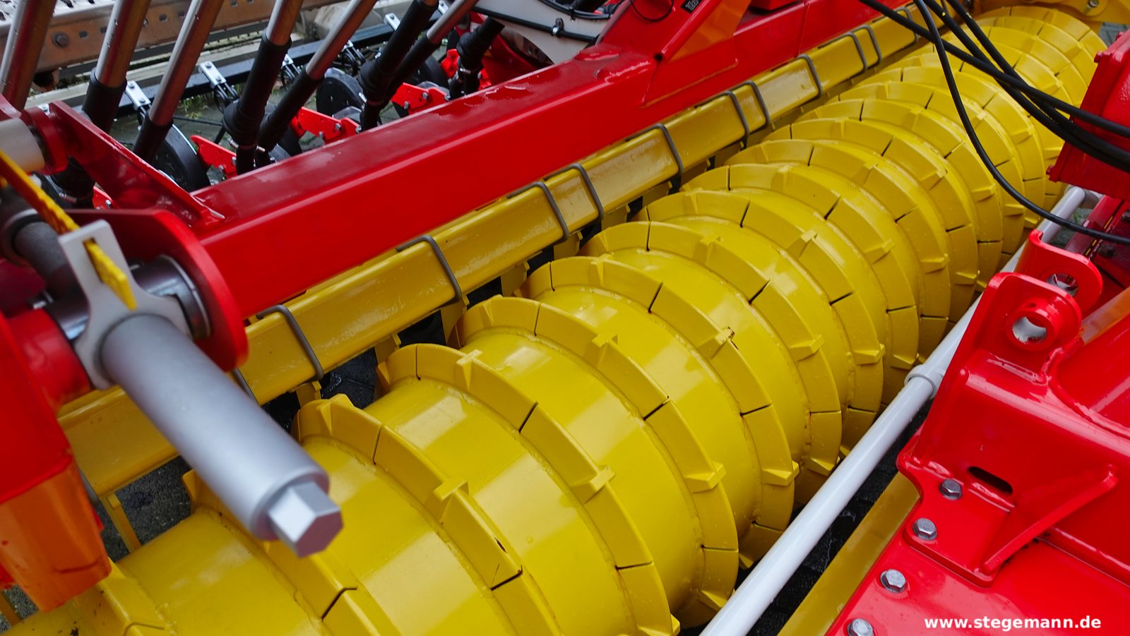 PÖTTINGER Drillkombination Kreiselegge Lion 3002 Aufbaudrillmschine Vitasem 302 ADD PÖTTINGER Drillkombination Kreiselegge Lion 3002 Aufbaudrillmschine Vitasem 302 ADD