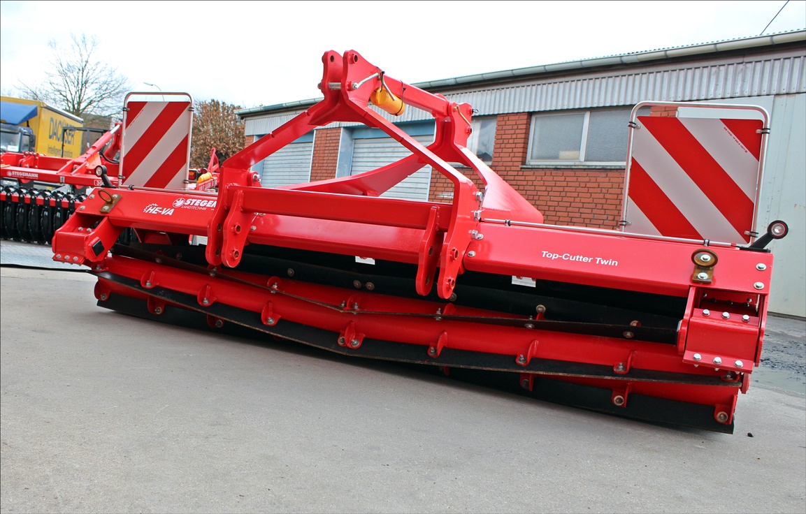 He-Va Stoppelwalze Top Cutter Twin mit Doppelrotor