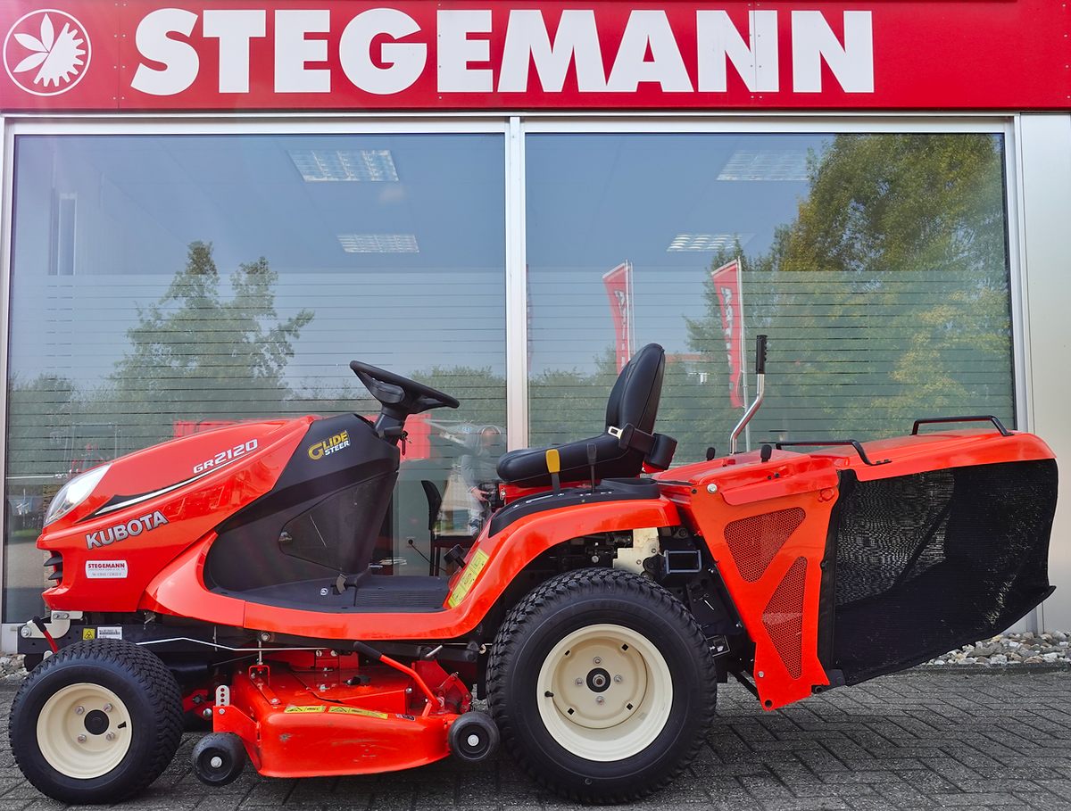 Rasenmäher Kubota GR2120 Rasenmäher Kubota GR2120